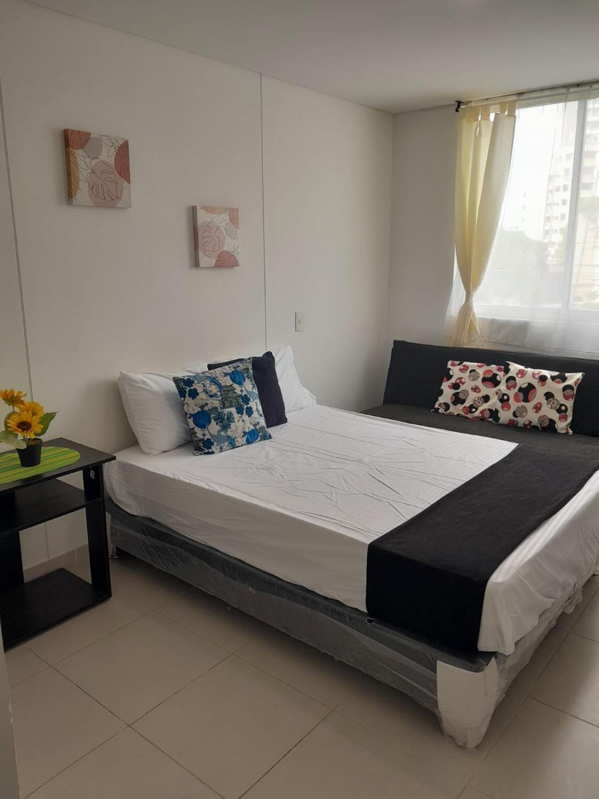 En El Rodadero Con Piscina Y Jacuzzi Apartamento